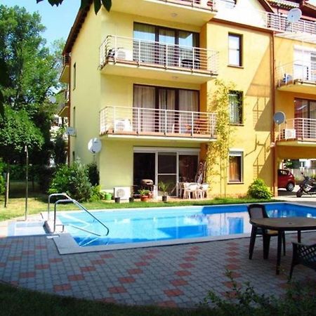 Siraly Apartman Siofok Luaran gambar
